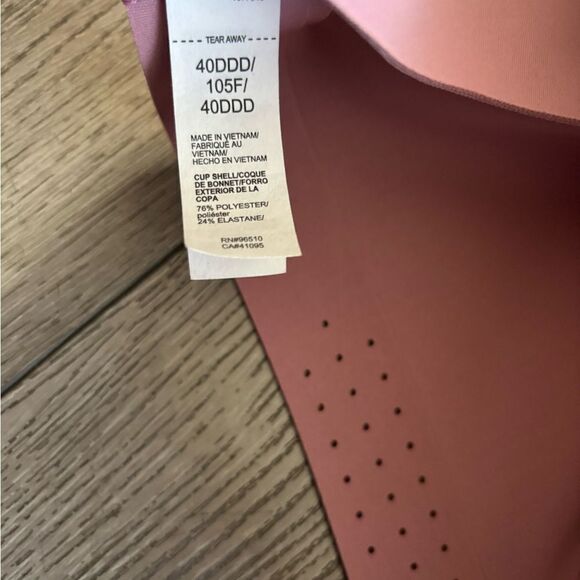 Under armour woman’s uplift high bra very soft - Picture 3 of 4